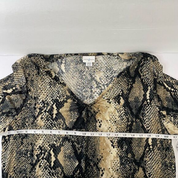Jaclyn Smith| XLarge | snake print| stretch| Lightweight - Picture 3 of 10